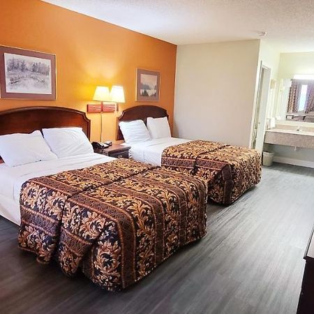 Regency Travel Inn Hayti Екстер'єр фото