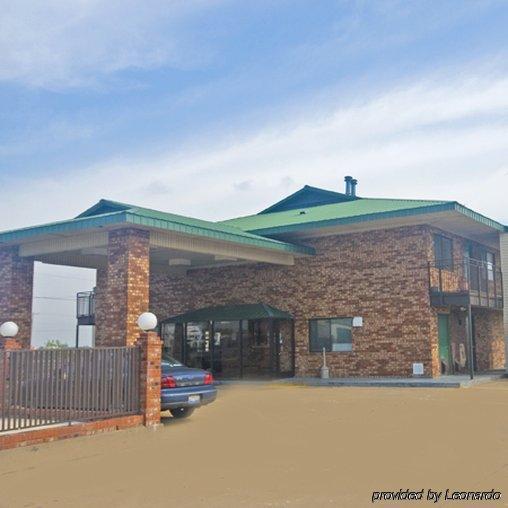Regency Travel Inn Hayti Екстер'єр фото